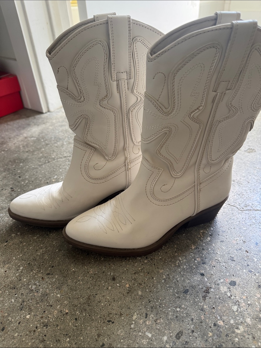 Steve Madden White Western-Style Mid Heel Boots